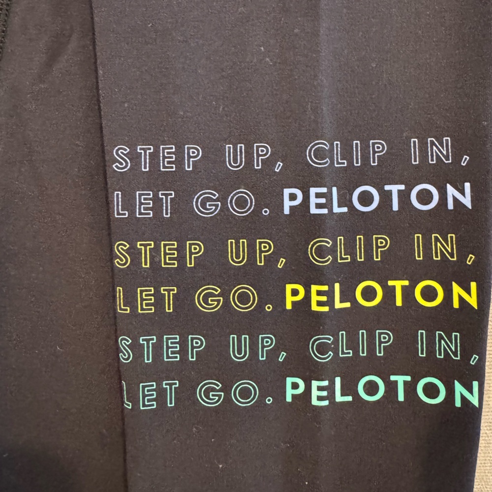 Peloton leggings size small